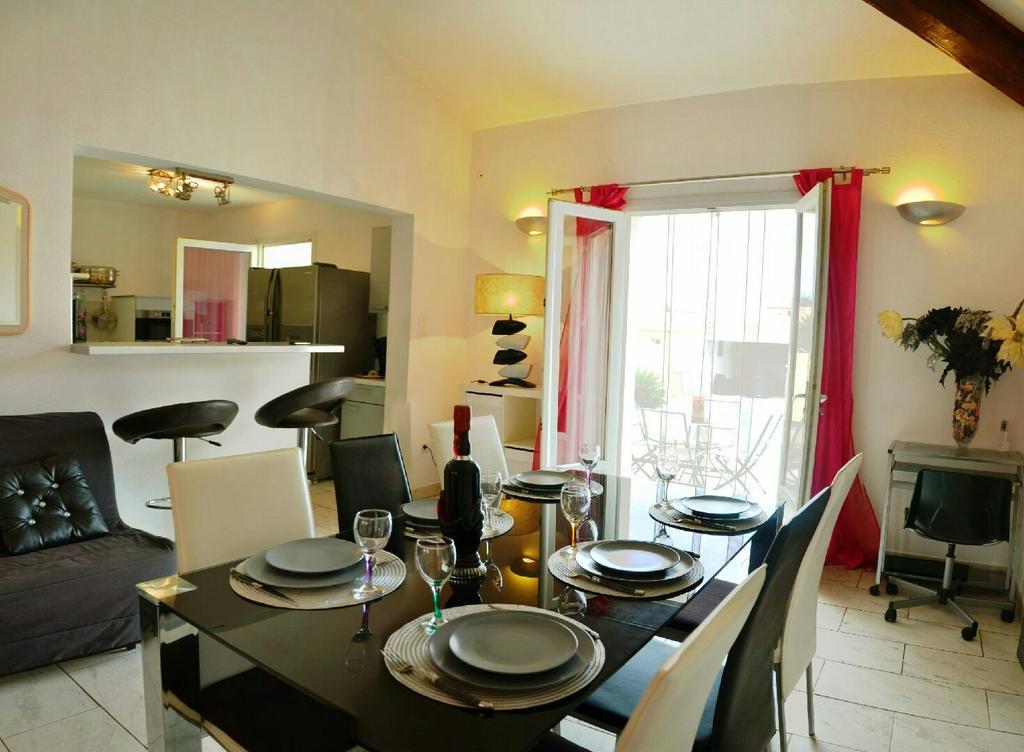 Residence Mari Folelli Rum bild